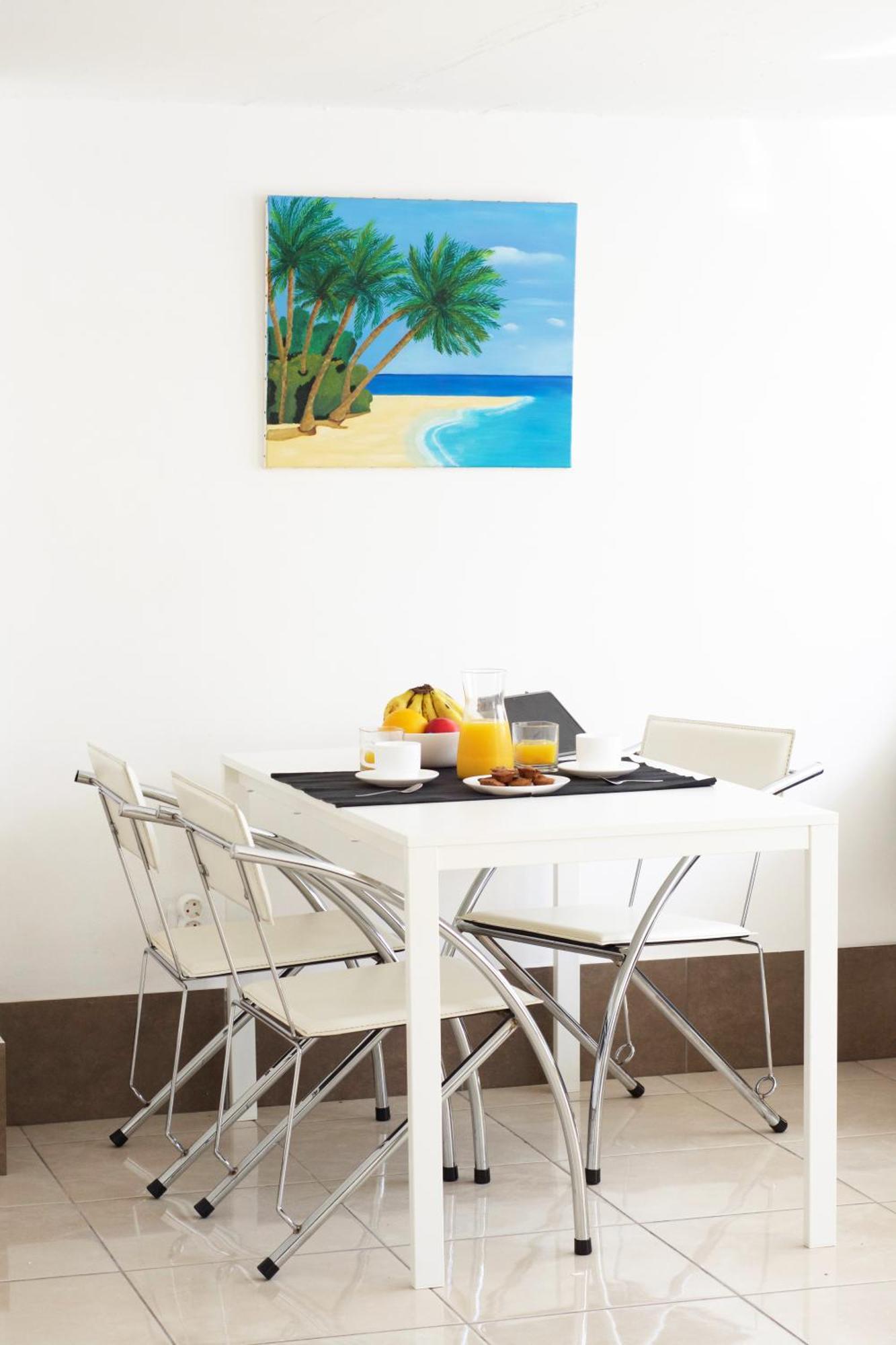 Apartamentos A 10 Minutos Del Aeropuerto Carrizal Екстер'єр фото