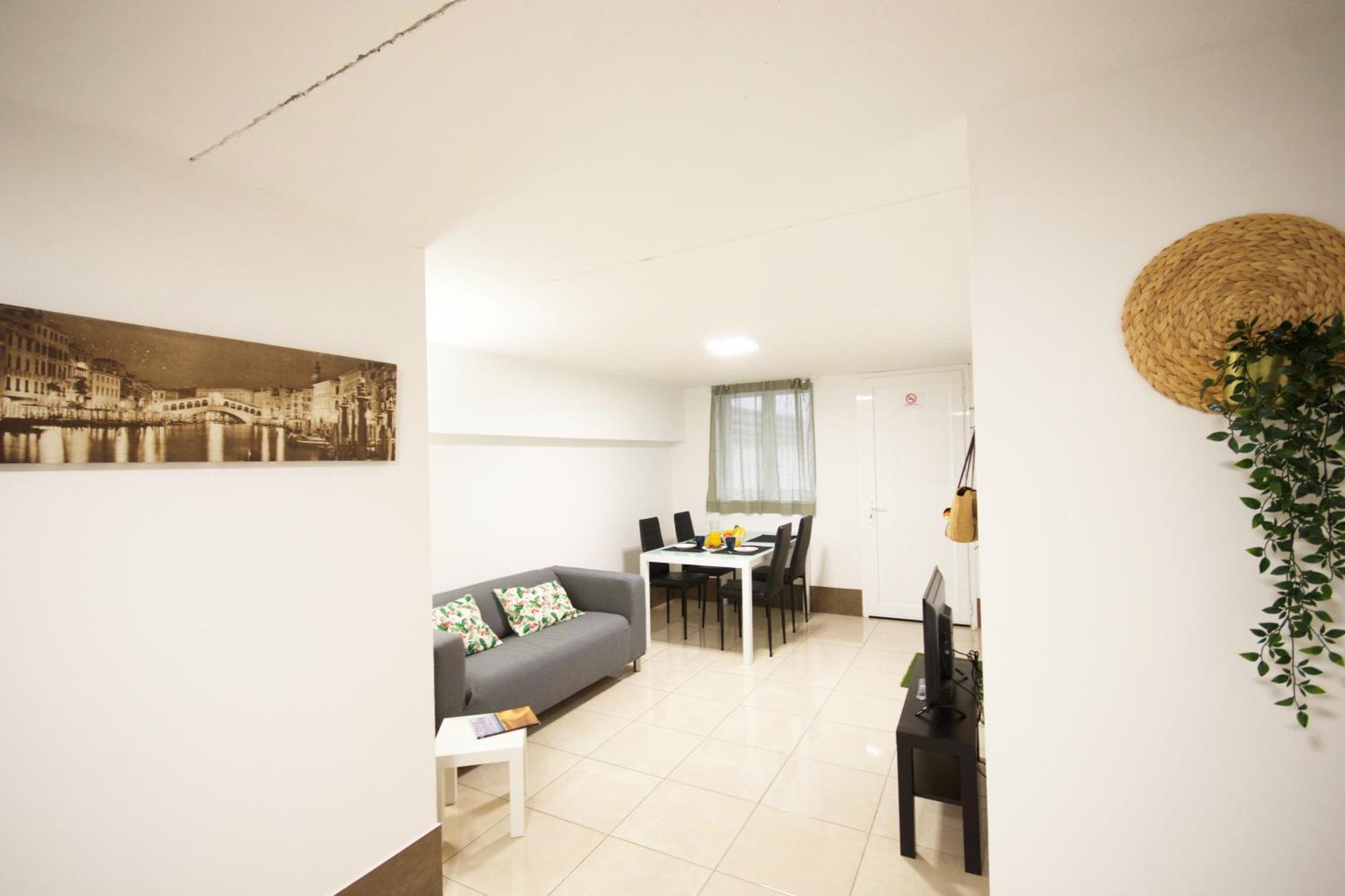 Apartamentos A 10 Minutos Del Aeropuerto Carrizal Екстер'єр фото